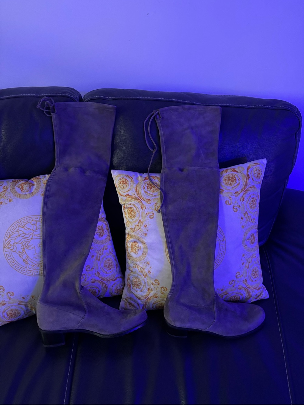 Women’s Over-the-Knee grey Suede Boots
Authentic - Picture 4 of 6